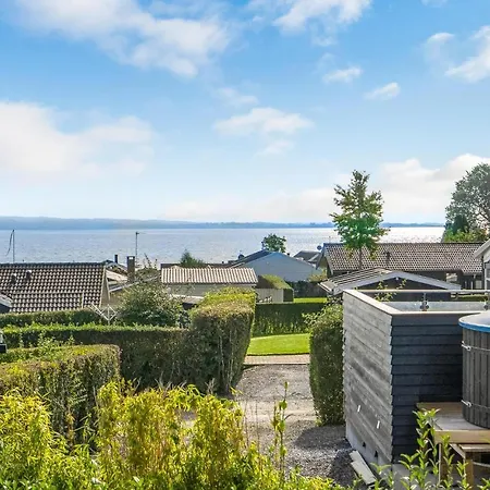 Holiday home Stunning In With House Sea View *