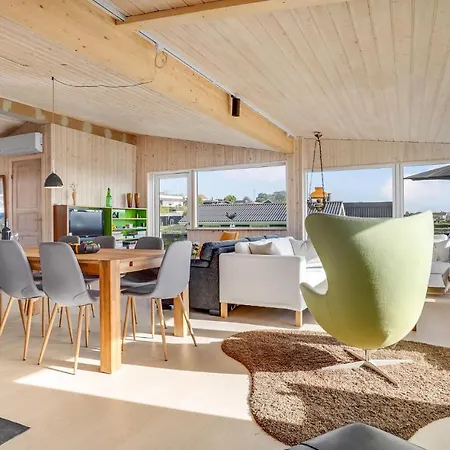 Tatil Evi 4 Bedroom Cozy In Rønde